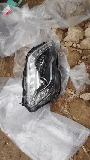 Charger Headlight for GLK 2013 Model