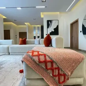 Luxury 3 Bedroom With Pool Gym