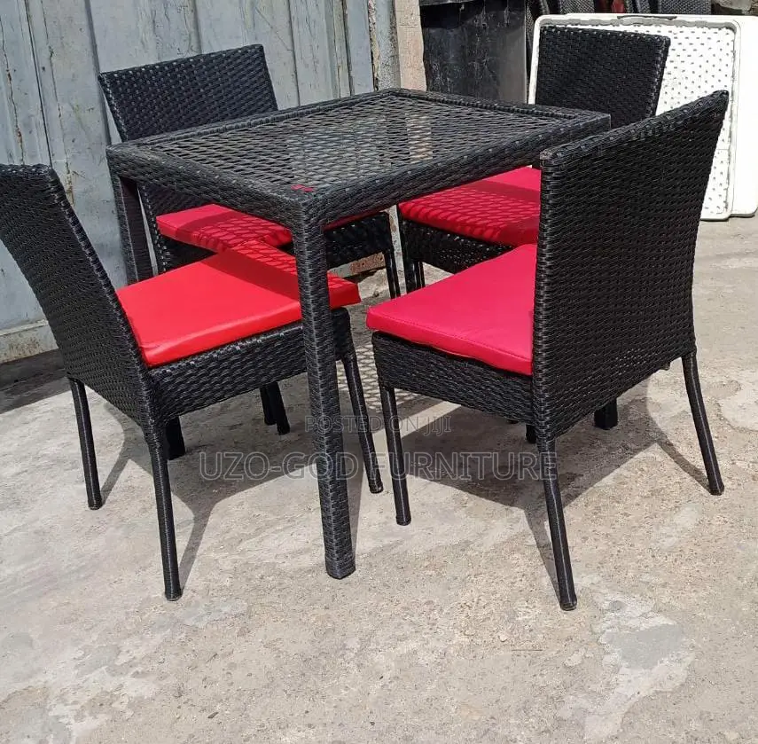 Original and High Quality Garden Chairs and Table