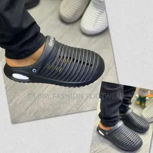 Qinuo Quality Men Crocs