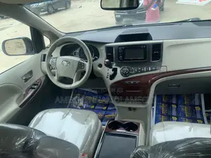 Toyota Sienna 2014 White