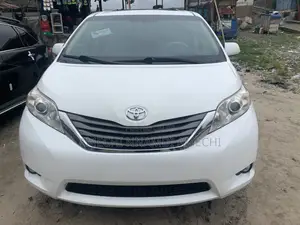 Toyota Sienna 2014 White