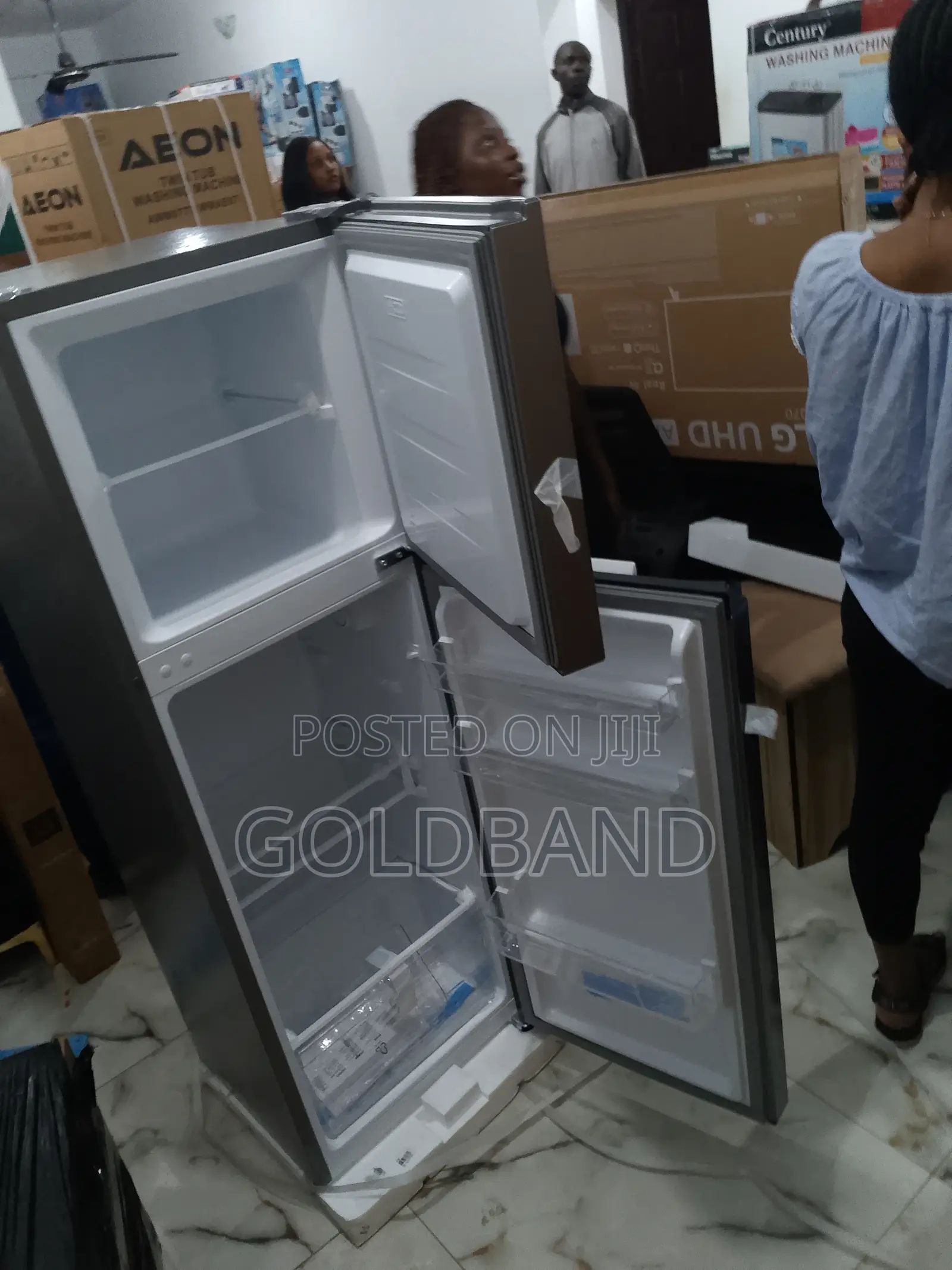 User-Friendly Refrigerator (Hisense 154L REF200DR)