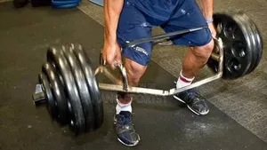 Trap Bar (Weightlifting Equipment)