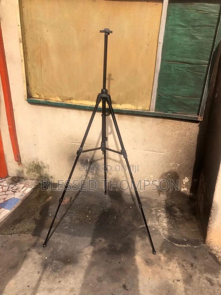 Easel Stand