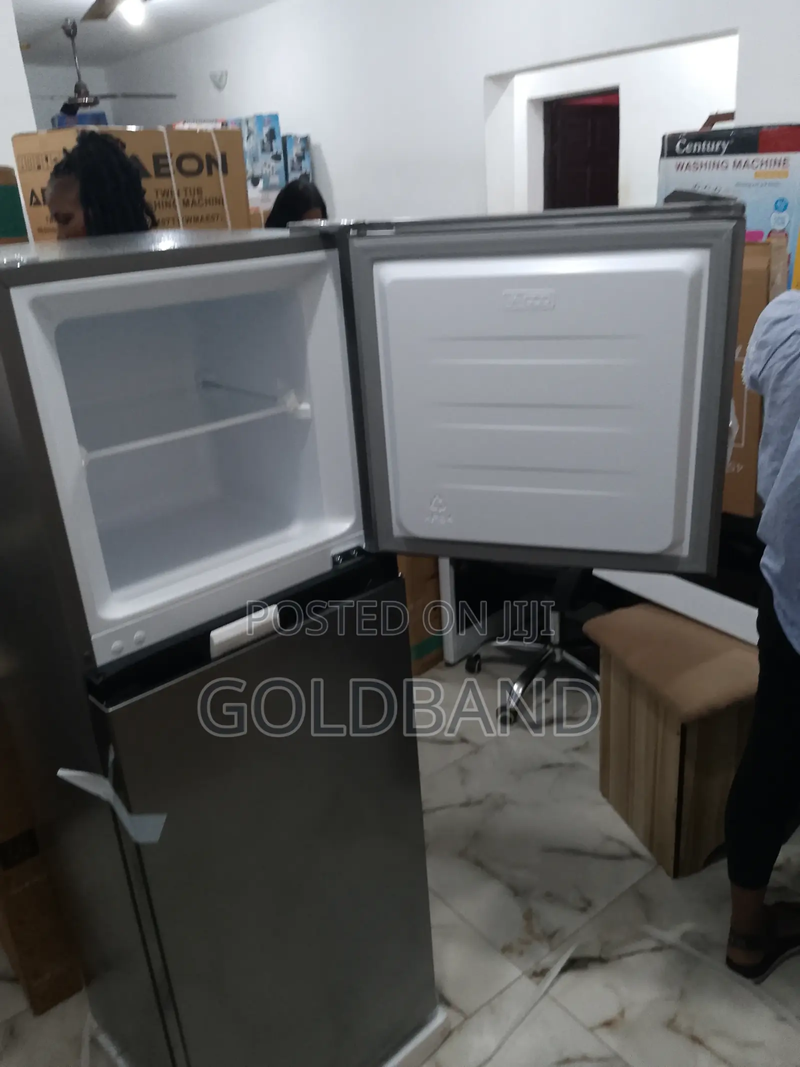 An Efficient Hisense Refrigerator "154L 200DR"