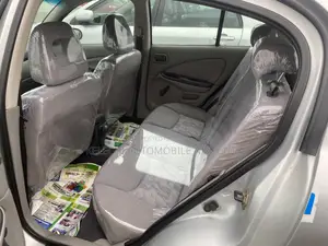 Nissan Almera Tino 2004 Silver