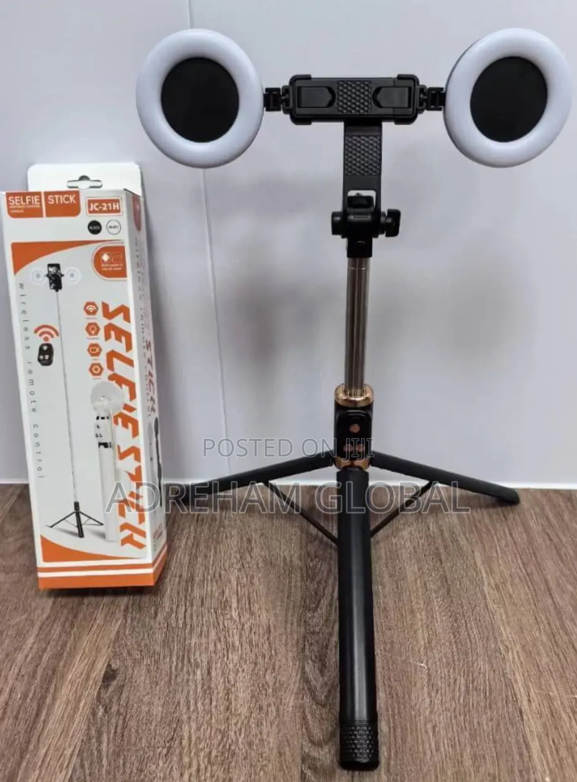 Adjustable Selfie Stick With Light