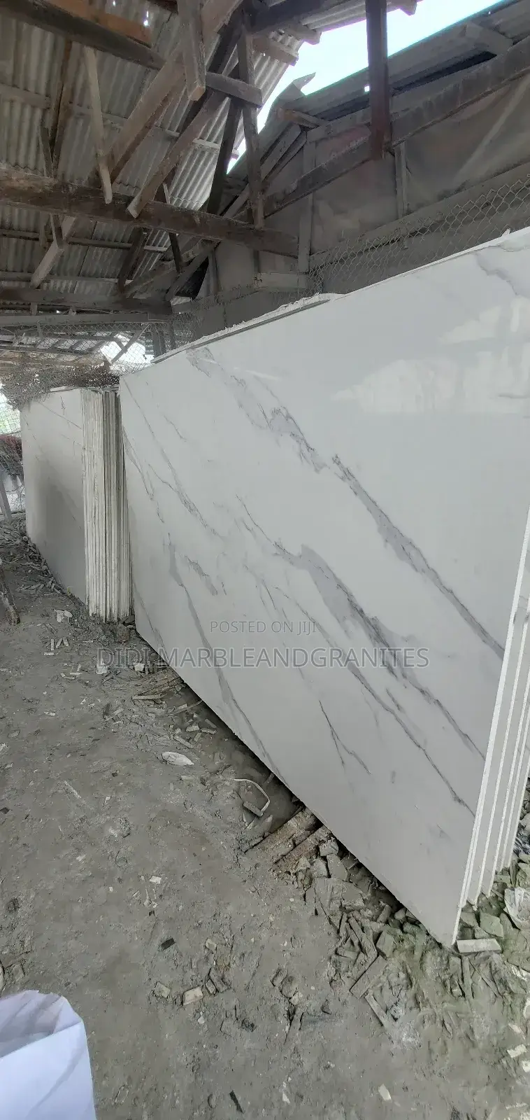 Quartz Carrara White Wave