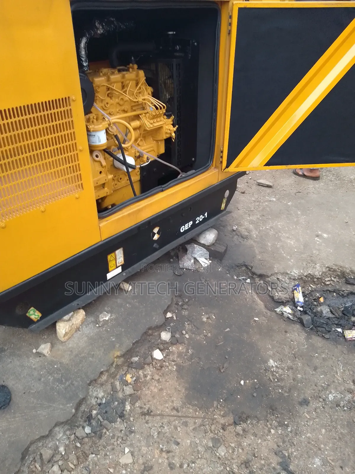 20kva Generator Mantrac Cat Super Silence Almost New One