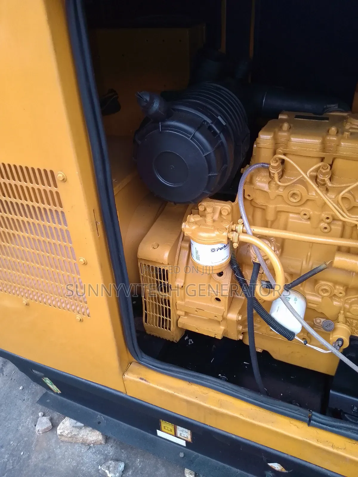 20kva Generator Mantrac Cat Super Silence Almost New One