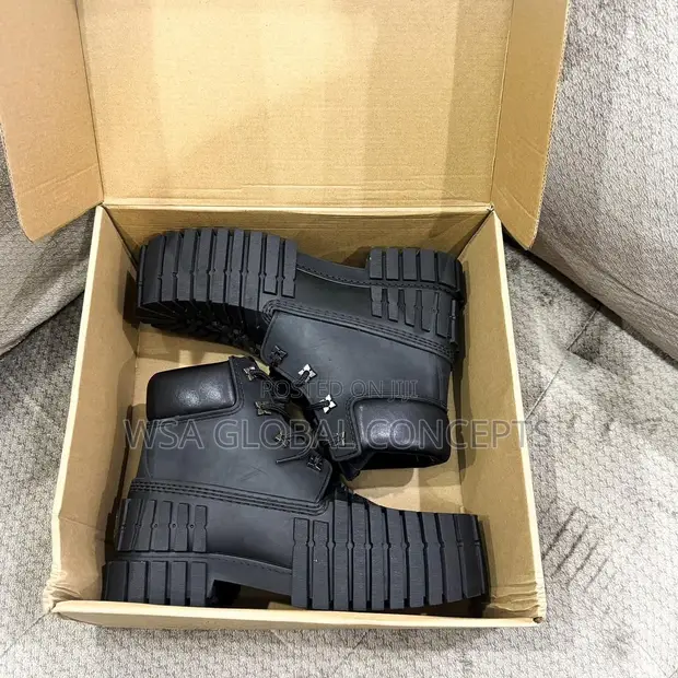 MSCHF2 x 4 BOOTS 未使用に近い MSCHF 2x4 boot 42サイズ