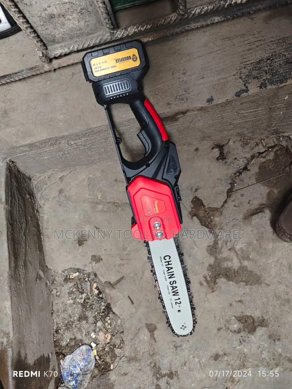 12”. Chainsaw Cordless