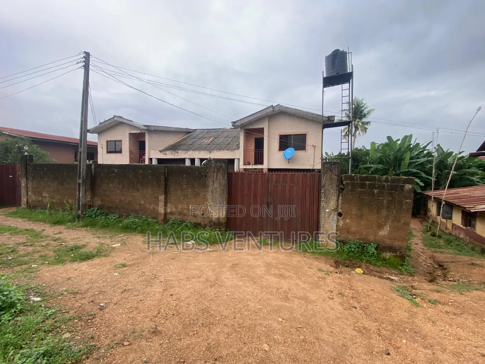 4bdrm Duplex in Ojoo for sale