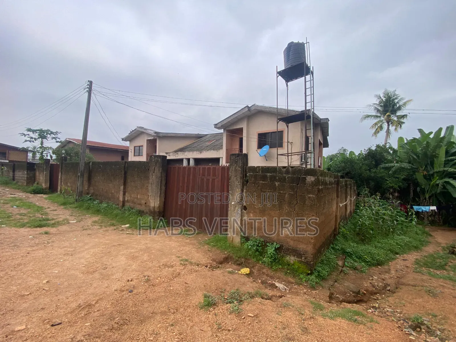 4bdrm Duplex in Ojoo for sale