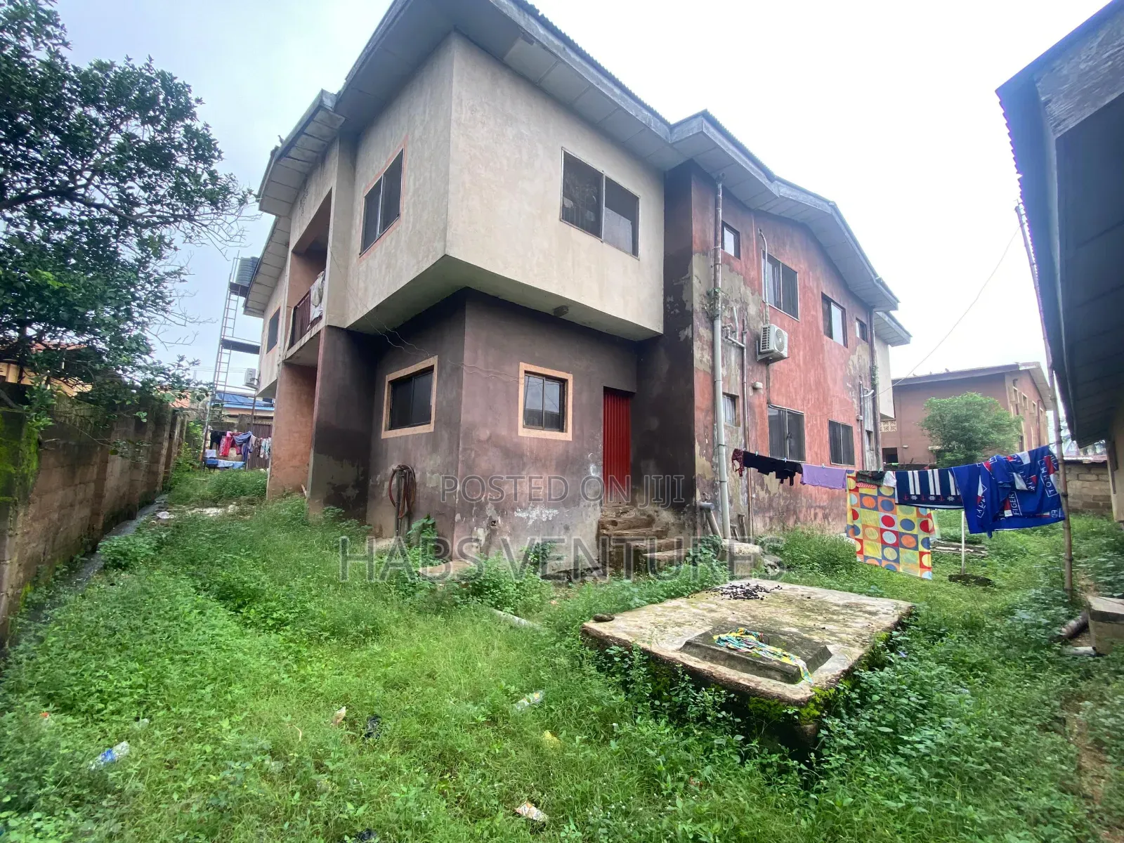 4bdrm Duplex in Ojoo for sale