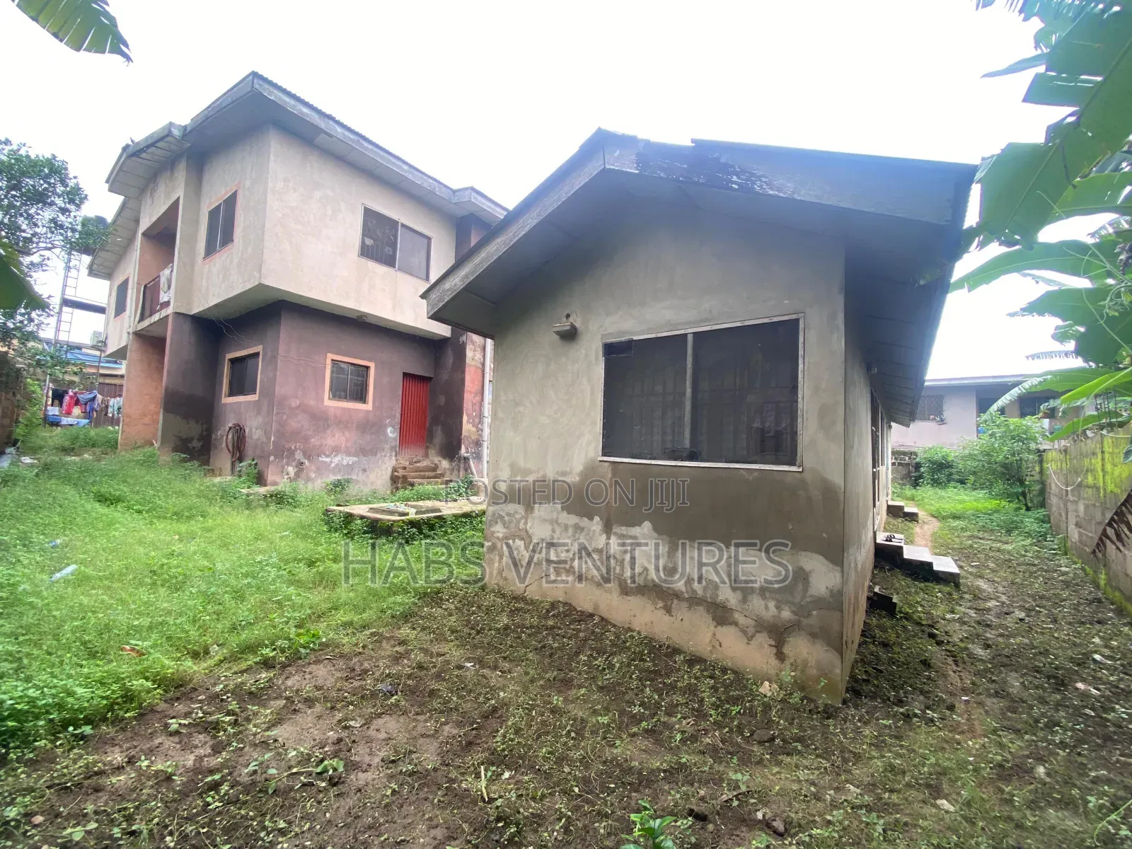 4bdrm Duplex in Ojoo for sale