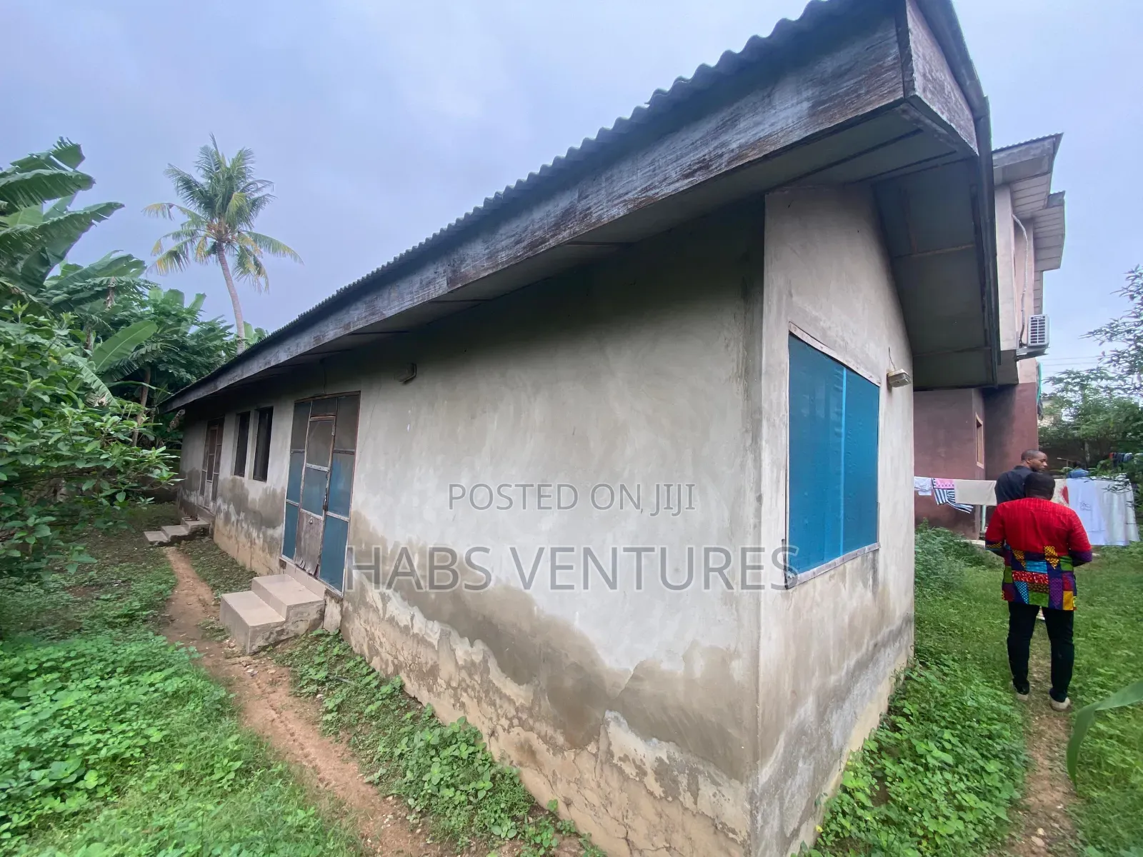 4bdrm Duplex in Ojoo for sale