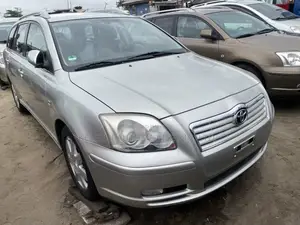 Toyota Avensis 1.8 Combi 2005 Silver