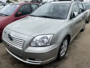 Toyota Avensis 1.8 Combi 2005 Silver