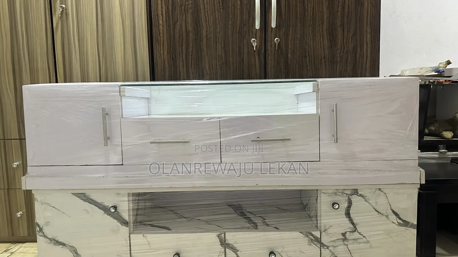 High Quality 5ft Tv-Shelf