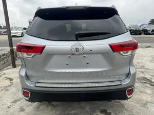 Toyota Highlander 2015 Silver