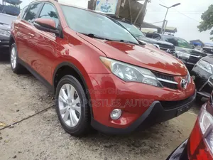 Toyota RAV4 2015 Red