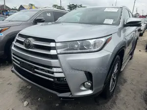 Toyota Highlander 2017 Silver