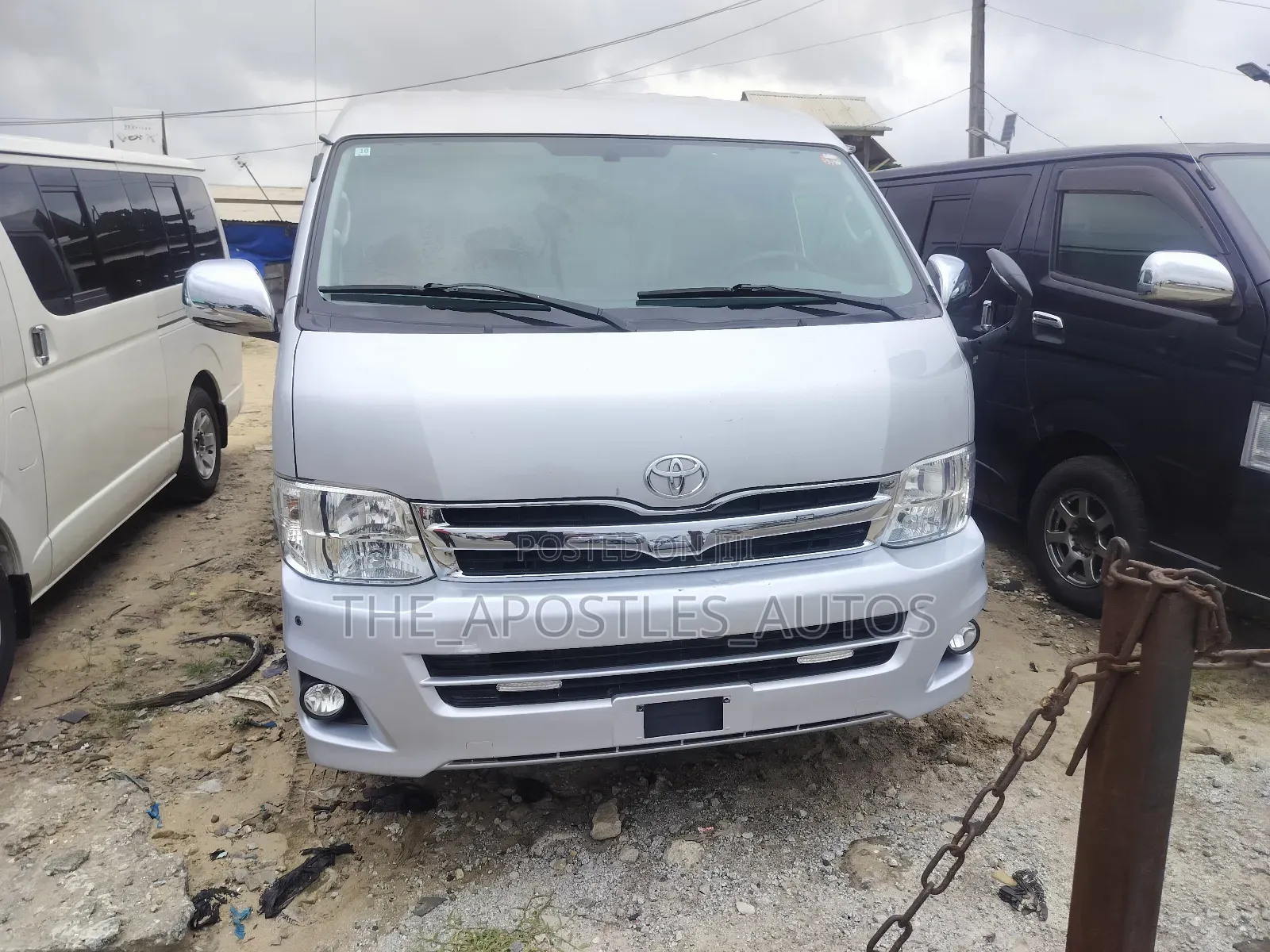 Toyota HiAce 2012 Silver