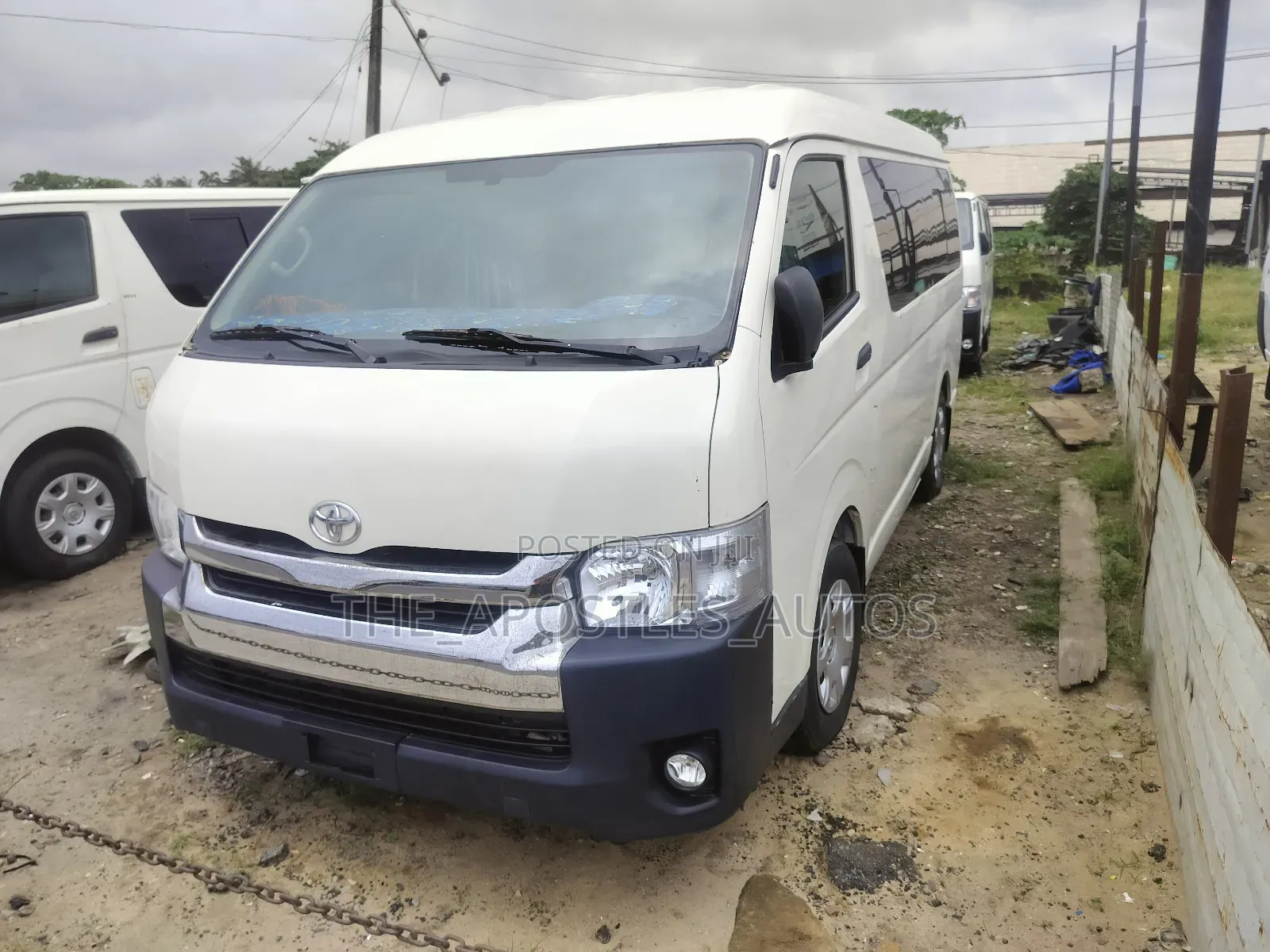 Toyota Grand HiAce 2012 White