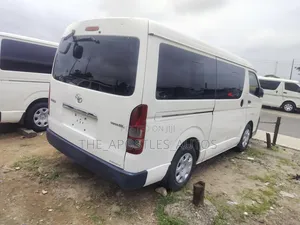 Toyota HiAce 2013 White