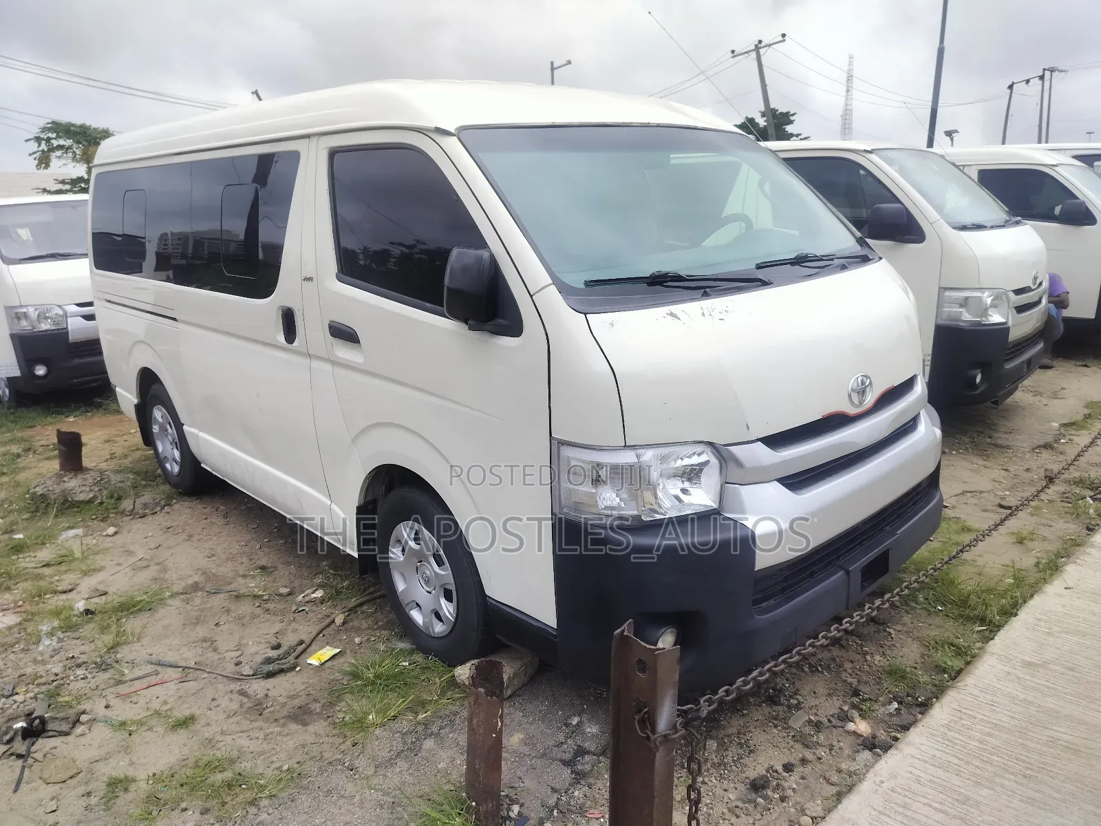 Toyota HiAce 2013 White