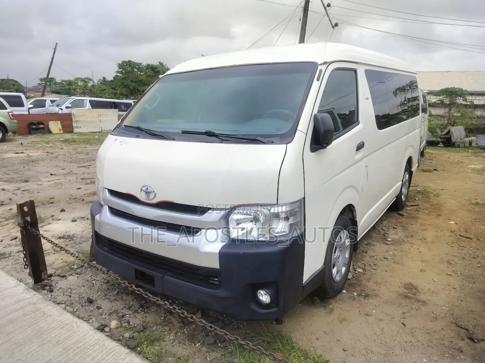 Toyota HiAce 2013 White