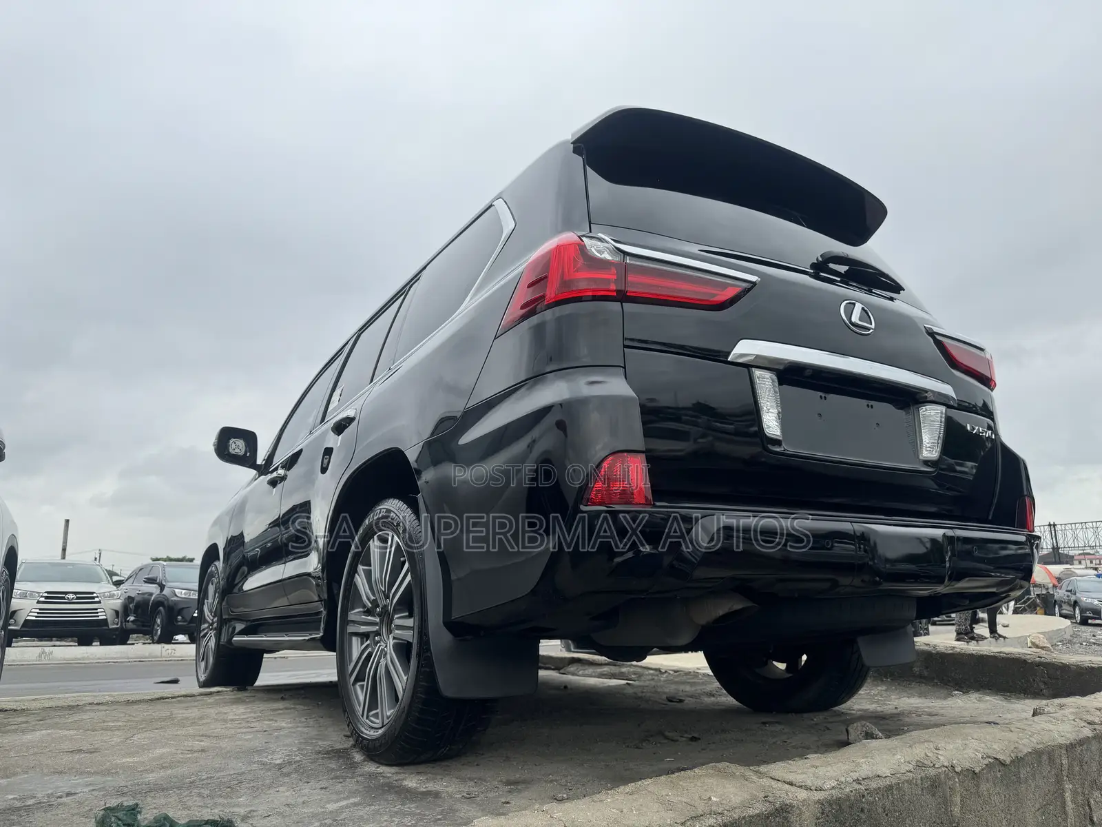 Lexus LX 2016 Black