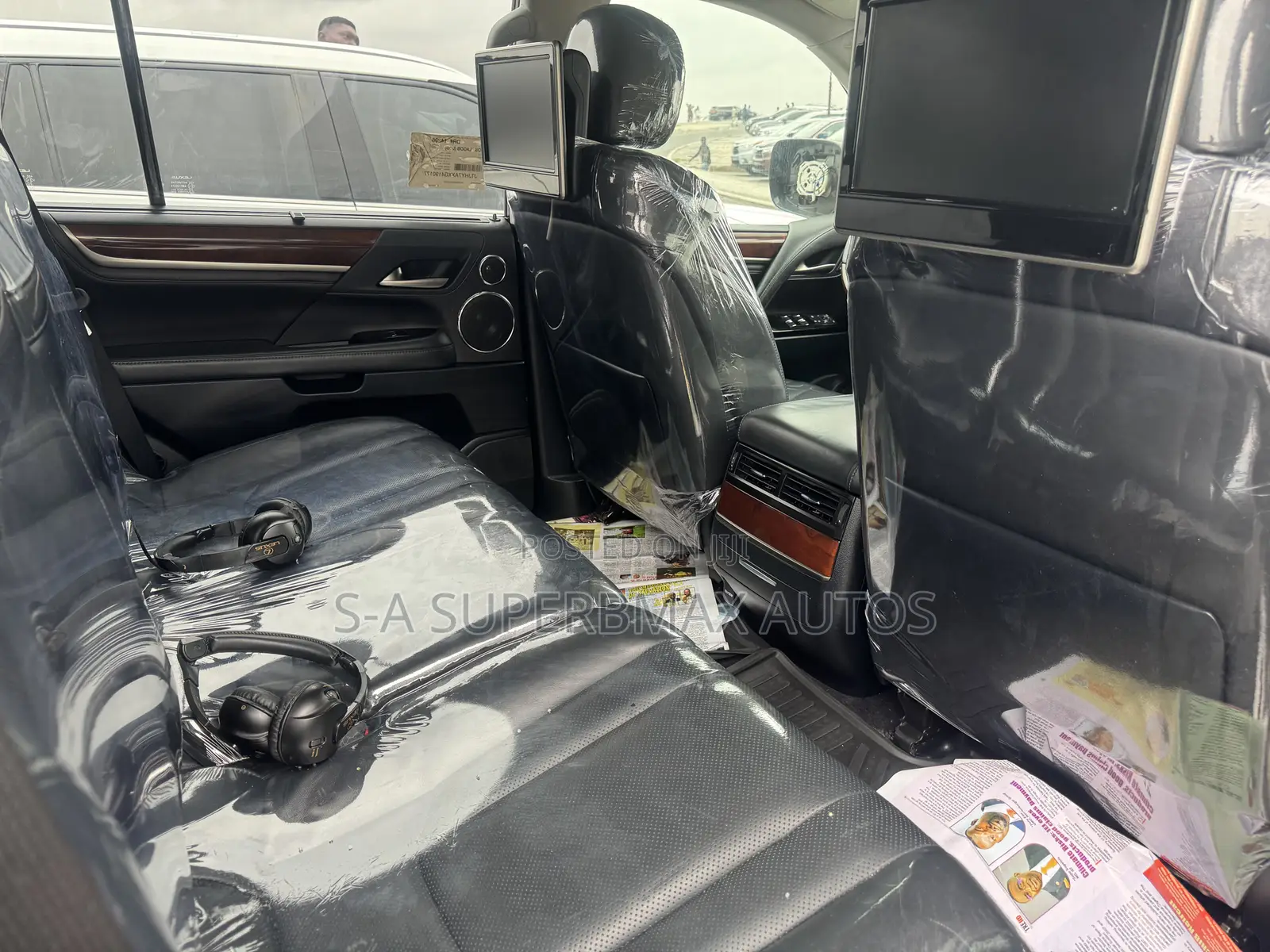 Lexus LX 2016 Black