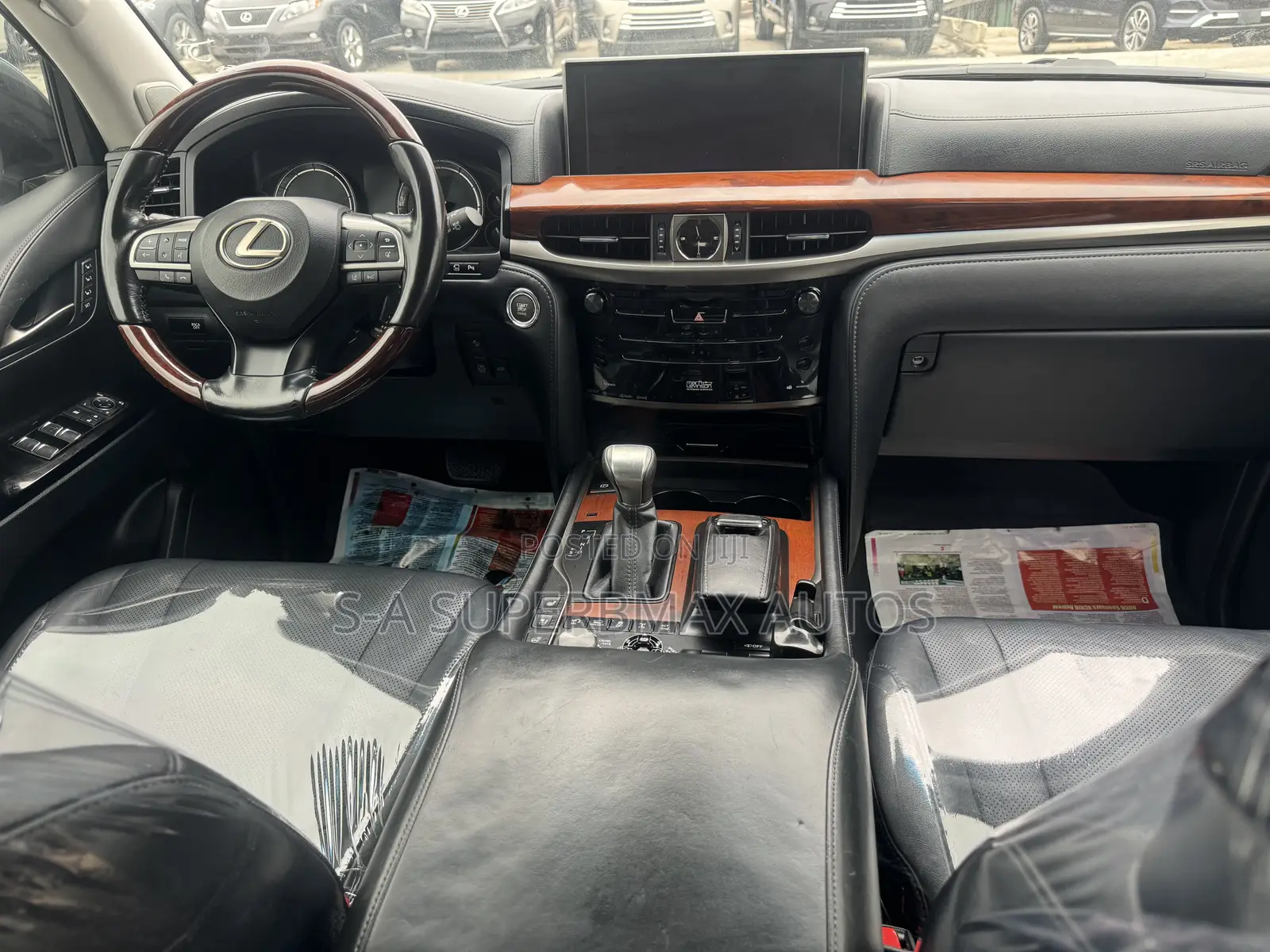 Lexus LX 2016 Black