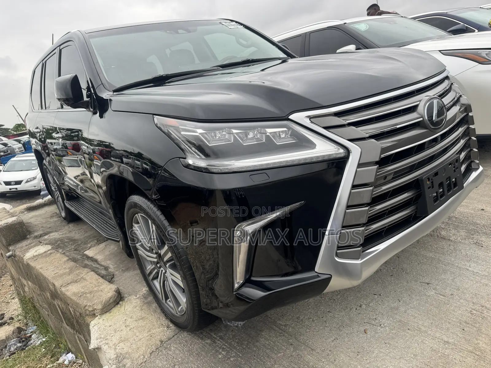 Lexus LX 2016 Black