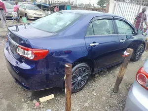 Toyota Corolla 2013 Blue