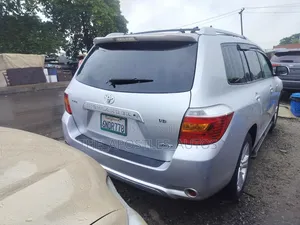 Toyota Highlander Limited 2010 Silver