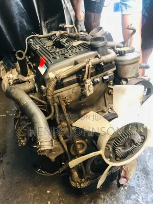 Toyota Hilux 2.7 Engine