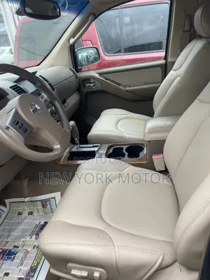 Nissan Pathfinder 2005 Gold