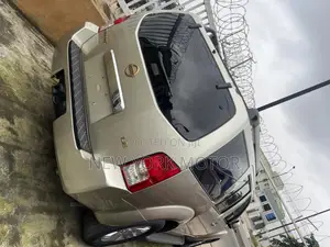 Nissan Pathfinder 2005 Gold