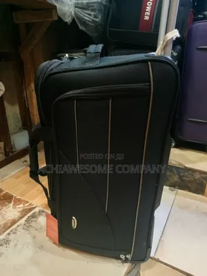 Weightless Traveling Bag With Trolley
