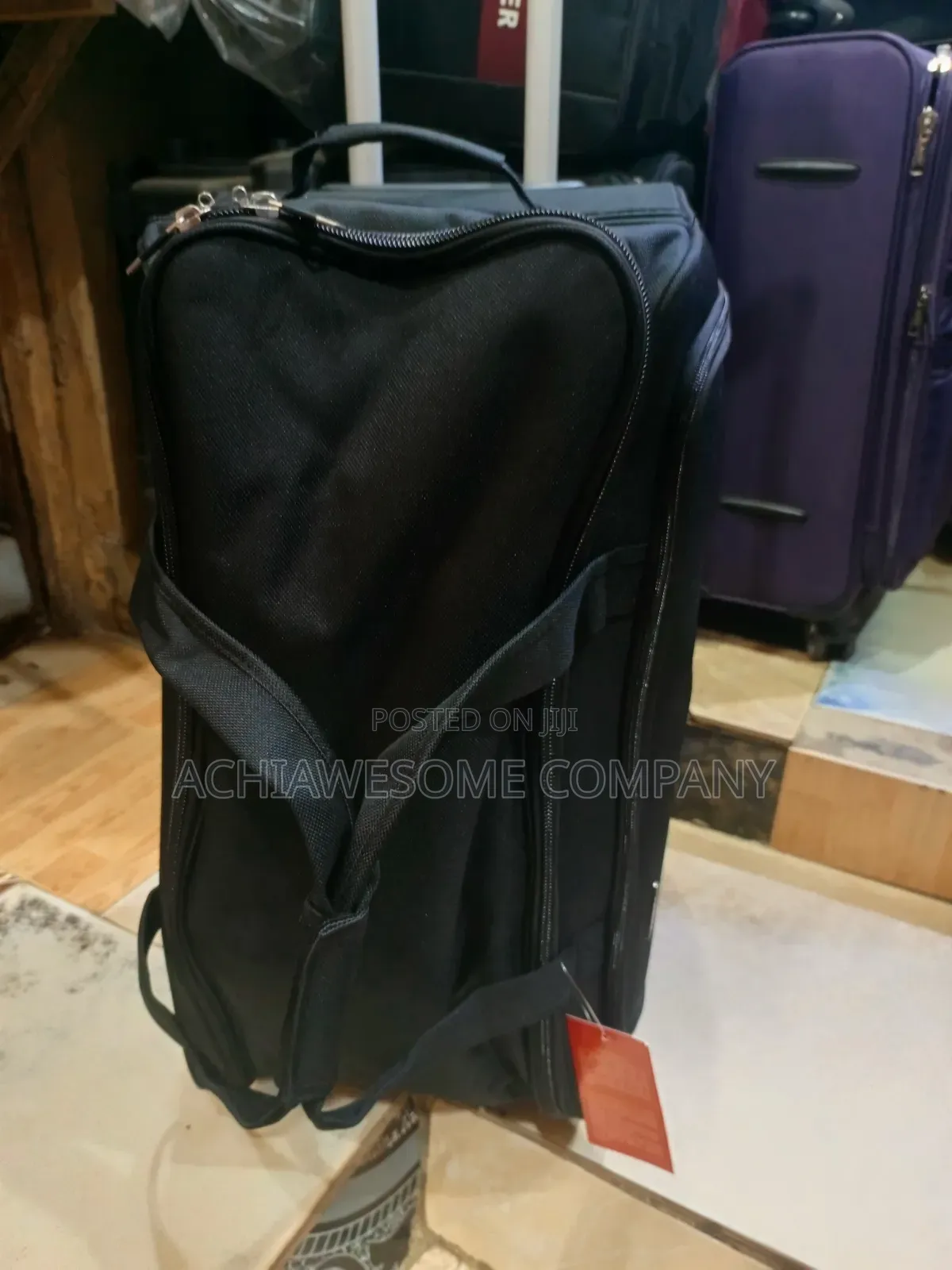 Weightless Traveling Bag With Trolley