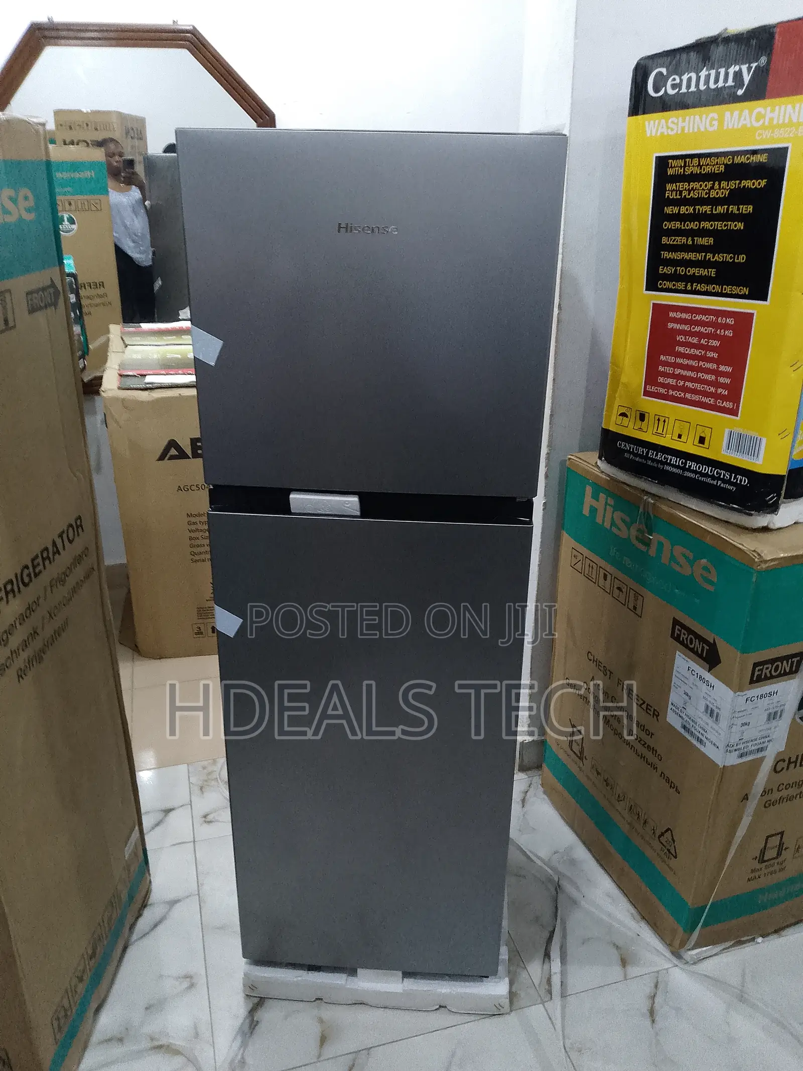 NEW IN REF 200DR 154 Litres Top Freezer Refrigerator