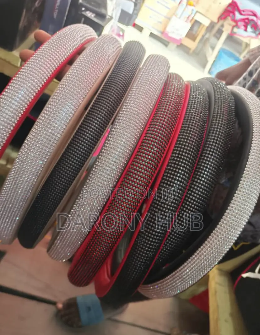 FASHIONABLE Glittering STEERING Cover