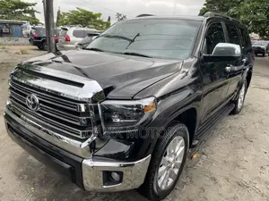 Toyota Sequoia 2015 Black