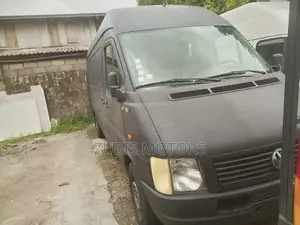 Photo - Volkswagen LT 2006 Black