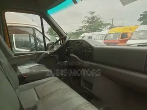 Volkswagen LT 2006 Yellow