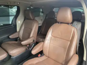Toyota Sienna XLE Premium 8 Passenger (3.5L 6cyl 8A) 2017 Black
